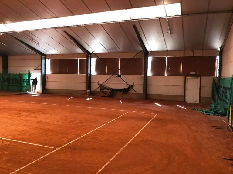 Maken van openingen voor clubhuis-view