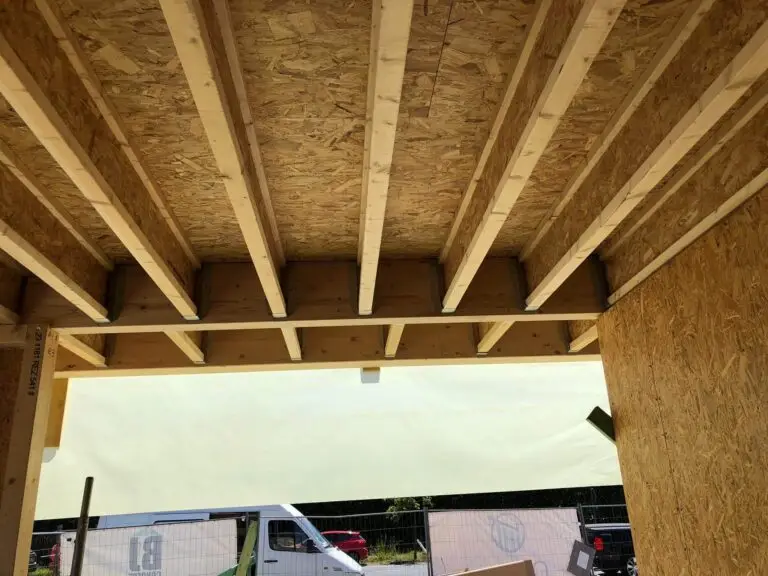 houtskeletbouw tussenvloer. I-liggers met daarop een osb van 18mm.